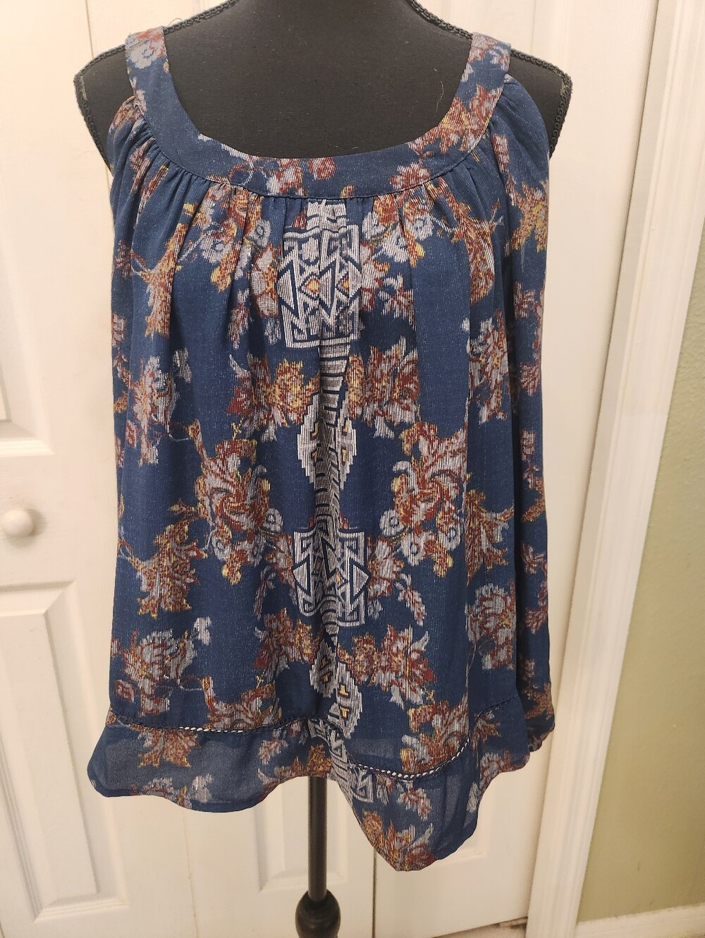 Knox Rose Blue Floral Sleeveless Peasant Top